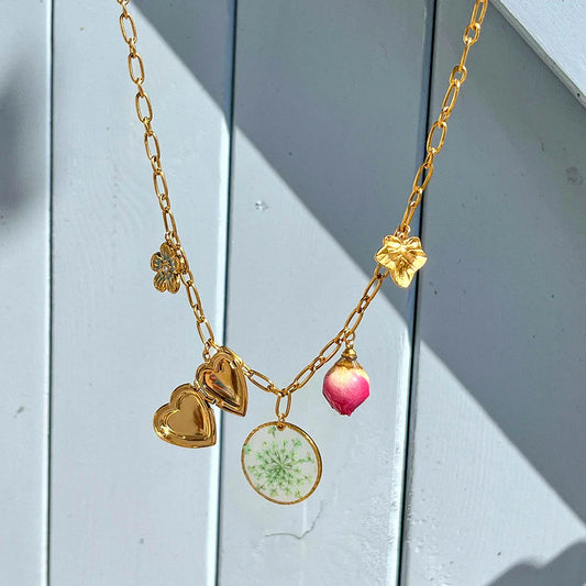 Youthway Dried Flower Heart Photo Box Necklace – 18K Gold Plated Minimalist Jewelry Gift for Her